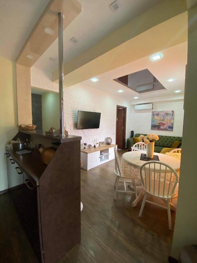 דירות טביליסי Apartament Victoria מראה חיצוני תמונה